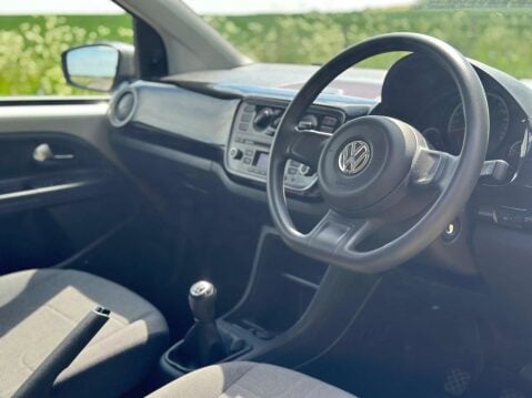 Volkswagen Up 1.0 Move up! Euro 6 3dr 23