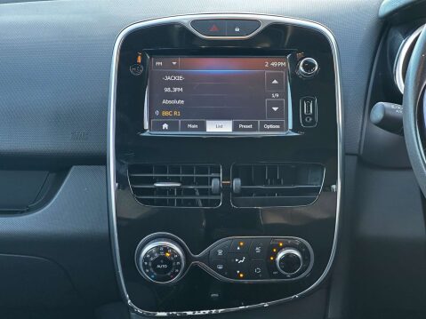 Renault Clio 1.5 dCi Dynamique S MediaNav EDC Euro 5 5dr 29