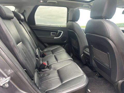 Land Rover Discovery Sport 2.2 Discovery Sport HSE SD4 Auto 4WD 5dr 33