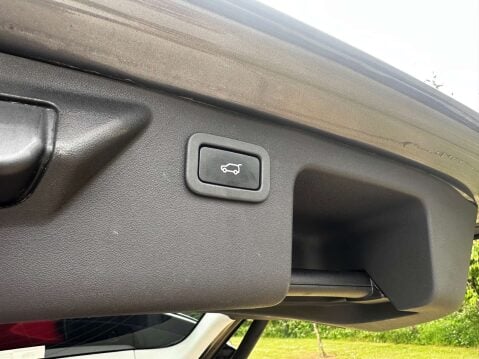 Land Rover Discovery Sport 2.2 Discovery Sport HSE SD4 Auto 4WD 5dr 34