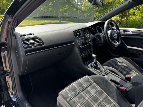 Volkswagen Golf 2.0 Golf GTD Semi-Auto 5dr 27