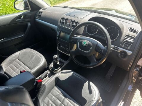 Skoda Yeti 2.0 TDI Elegance 4WD Euro 5 5dr 3