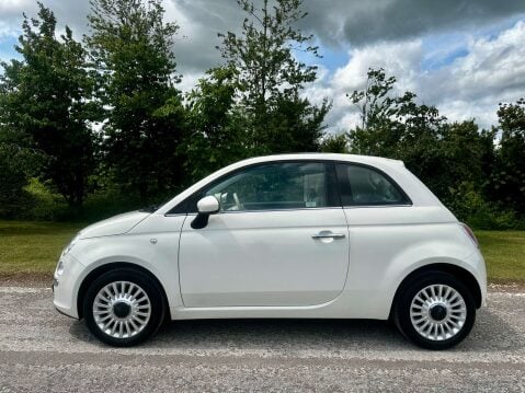Fiat 500 1.2 500 Lounge RHD 3dr 20