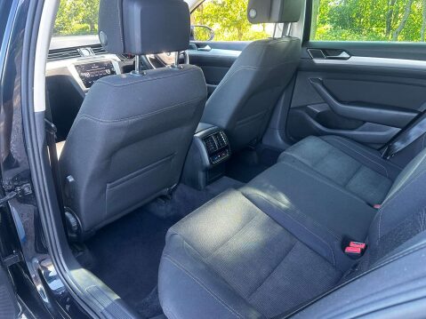 Volkswagen Passat 2.0 Passat SE Business TDI 5dr 33