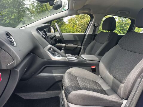 Peugeot 3008 1.6 3008 Active HDi 5dr 21