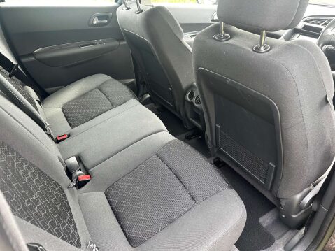 Peugeot 3008 1.6 3008 Active HDi 5dr 23
