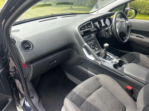 Peugeot 3008 1.6 3008 Active HDi 5dr 26