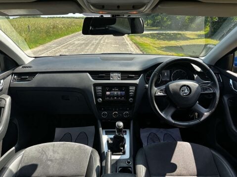 Skoda Octavia 2.0 Octavia Elegance TDI CR 5dr 23
