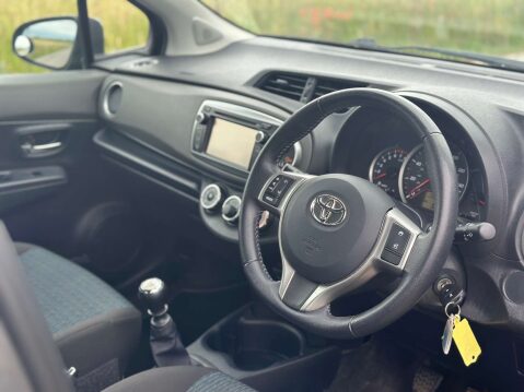 Toyota Yaris 1.3 Yaris TR VVT-i 5dr 3