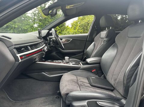 Audi A4 2.0 A4 S Line TFSI Semi-Auto 4dr 33