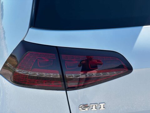 Volkswagen Golf 2.0 Golf GTi Semi-Auto 5dr 17