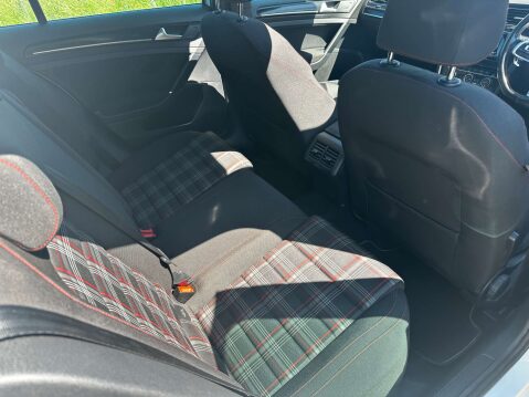 Volkswagen Golf 2.0 Golf GTi Semi-Auto 5dr 14