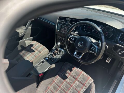 Volkswagen Golf 2.0 Golf GTi Semi-Auto 5dr 3