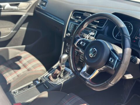 Volkswagen Golf 2.0 Golf GTi Semi-Auto 5dr 13