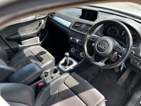 Audi Q3 2.0 Q3 SE TFSI Quattro 4WD 5dr 10