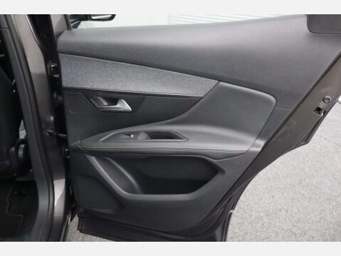 Peugeot 3008 1.2 3008 GT Line S/S 5dr 38