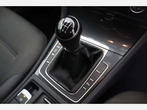 Volkswagen Golf 1.5 Golf Match TSi Evo 5dr 32