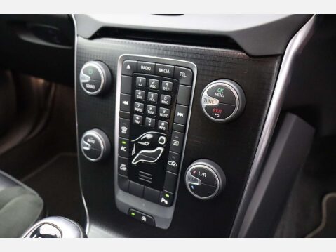 Volvo V40 2.0 V40 R-Design T3 5dr 18