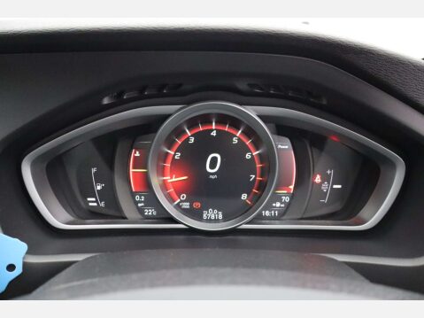 Volvo V40 2.0 V40 R-Design T3 5dr 23