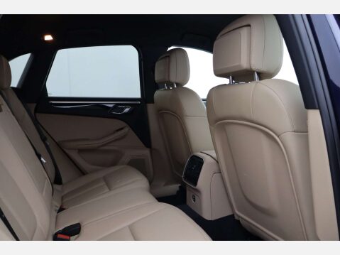 Porsche Macan 3.0 Macan S Semi-Auto 4WD 5dr 41