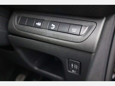 Peugeot 208 1.2 208 Signature PureTech S/S 5dr 24