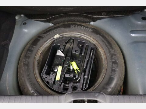 Peugeot 208 1.2 208 Signature PureTech S/S 5dr 40