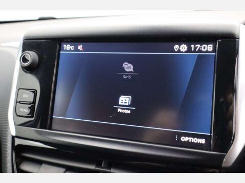 Peugeot 208 1.2 208 Signature PureTech S/S 5dr 19