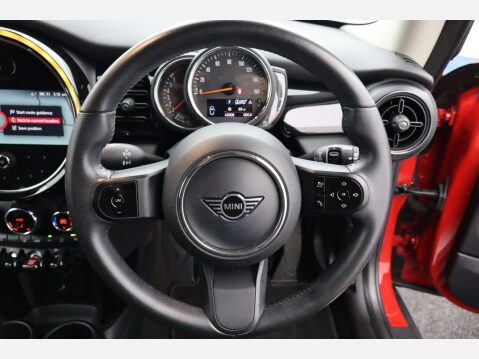 Mini Hatch 1.5 Cooper Classic Auto 3dr 23