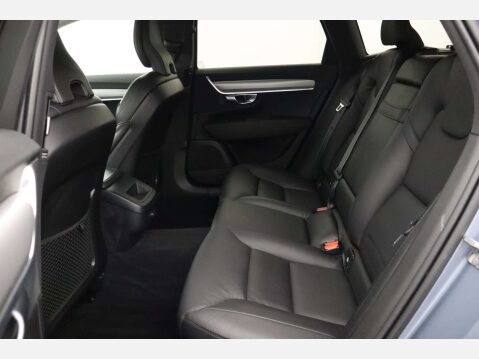Volvo V90 2.0 V90 Momentum+ T4 Auto 5dr 18