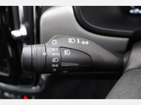 Volvo V90 2.0 V90 Momentum+ T4 Auto 5dr 28