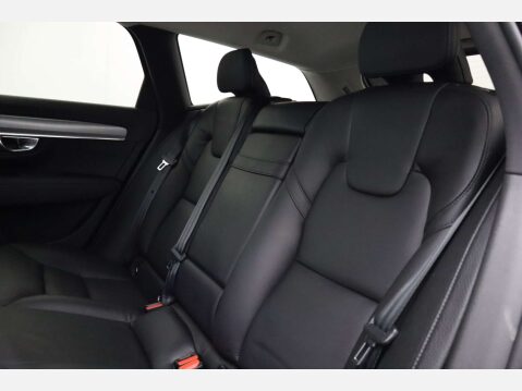 Volvo V90 2.0 V90 Momentum+ T4 Auto 5dr 51