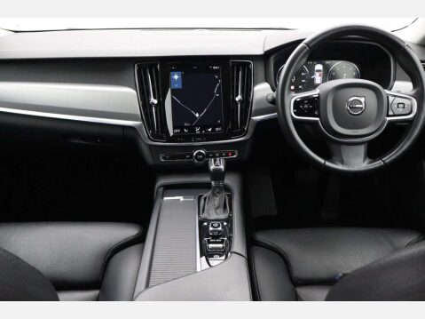 Volvo V90 2.0 V90 Momentum+ T4 Auto 5dr 15