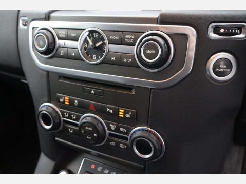 Land Rover Discovery 3.0 Discovery Graphite SDV6 Auto 4WD 5dr 17