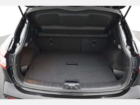 Nissan Qashqai 1.5 Qashqai N-Connecta dCi 5dr 18