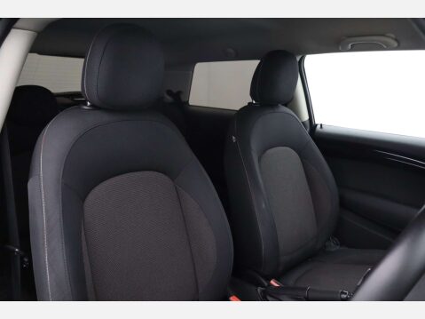 Mini Hatch 1.5 Cooper D 3dr 12