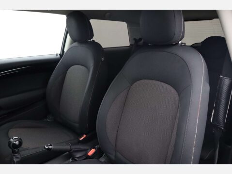 Mini Hatch 1.5 Cooper D 3dr 24