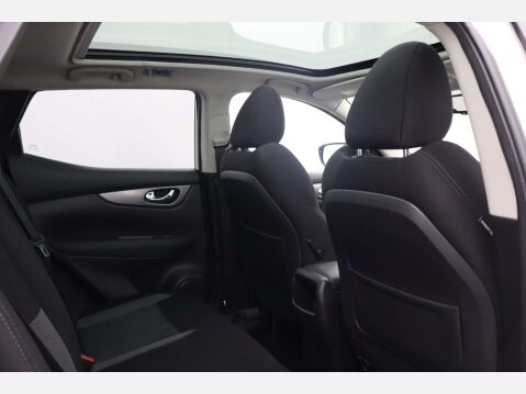 Nissan Qashqai 1.5 Qashqai N-Connecta dCi 5dr 20