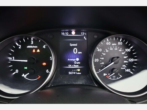 Nissan Qashqai 1.5 Qashqai N-Connecta dCi 5dr 39