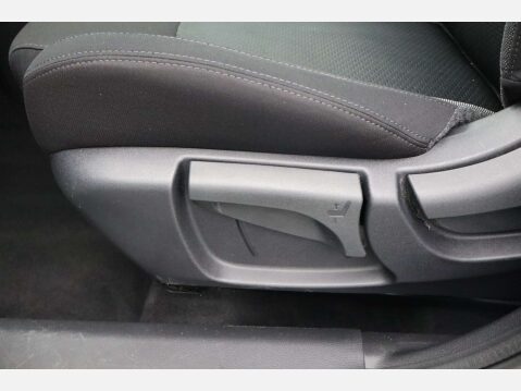 Nissan Qashqai 1.5 Qashqai N-Connecta dCi 5dr 32