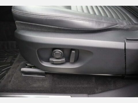 Land Rover Discovery Sport 2.0 Discovery Sport Luxury HSE SD4 Auto 4WD 5dr 33