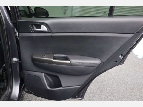 Kia Sportage 1.7 Sportage 2 CRDi ISG 5dr 37