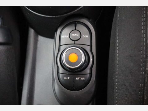 Mini Hatch 1.5 Cooper 5dr 53