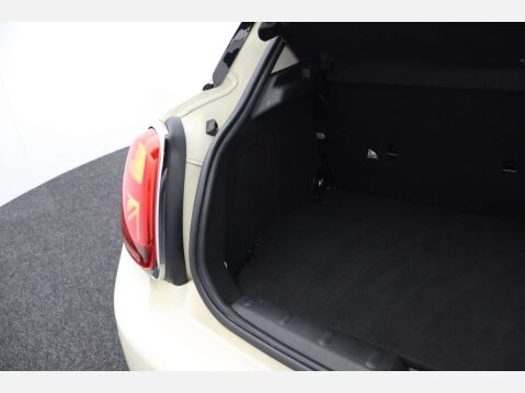 Mini Hatch 1.5 Cooper 5dr 24