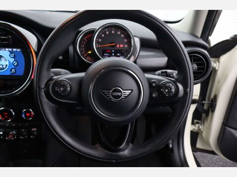 Mini Hatch 1.5 Cooper 5dr 35