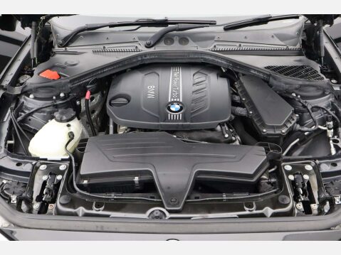 BMW 1 Series 2.0 120D SE Auto 5dr 44