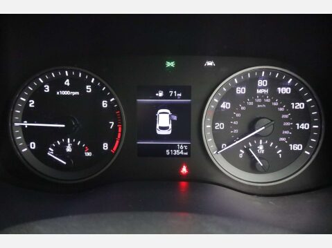 Hyundai TUCSON 1.6 Tucson SE Nav GDi 2WD 5dr 39