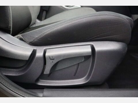 Nissan Qashqai 1.2 Qashqai N-Connecta DiG-T 5dr 14