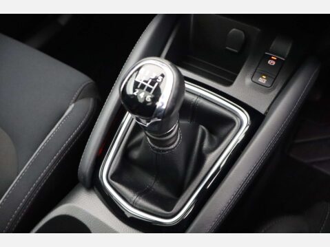 Nissan Qashqai 1.2 Qashqai N-Connecta DiG-T 5dr 50