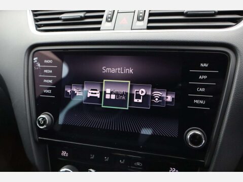 Skoda Octavia 2.0 Octavia vRS TSi Semi-Auto 5dr 17