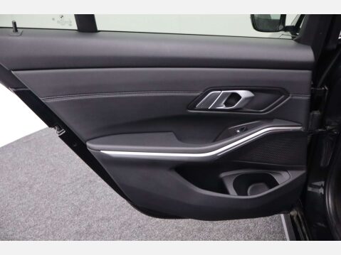 BMW 3 Series 2.0 320I M Sport Auto 4dr 30